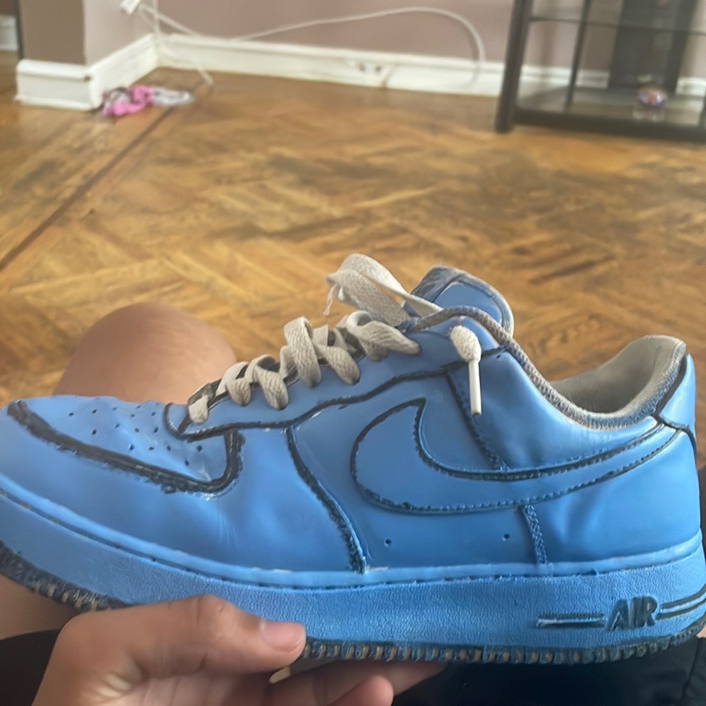 Air forces No box super comfortable.